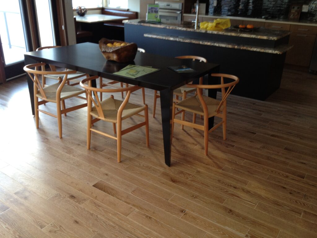 hardwood, cork, laminate flooring renovation
custom design build group flooring renovation winnipeg